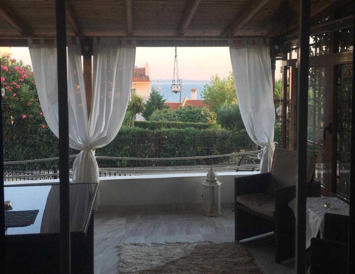 Beautiful Beach House Gerakini Exterior photo